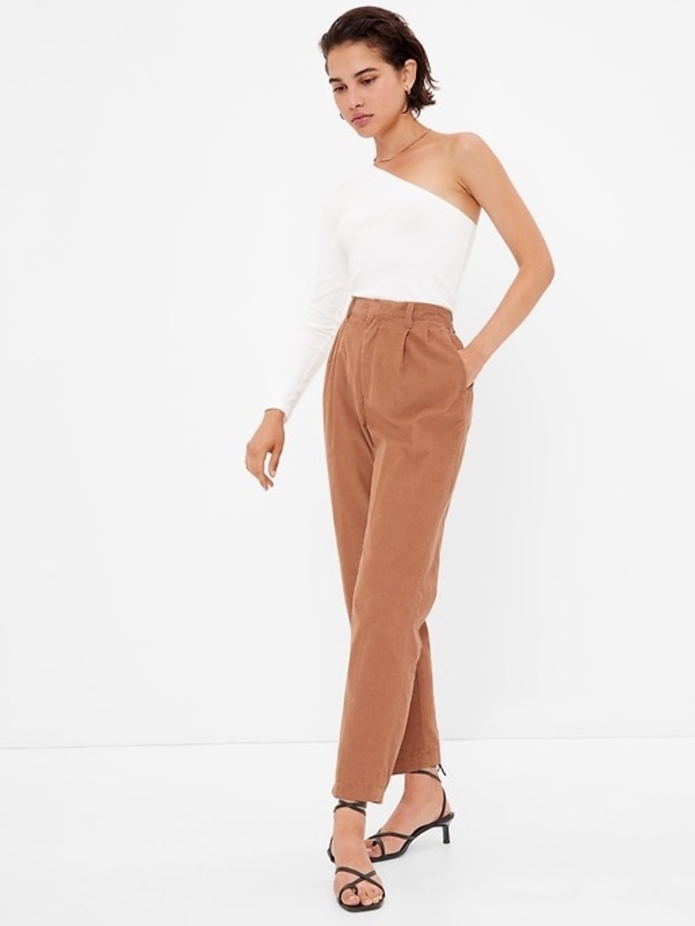 GAP High Rise Pleated Taper Corduroy Pants Trousers Holiday Brown Size 8 29